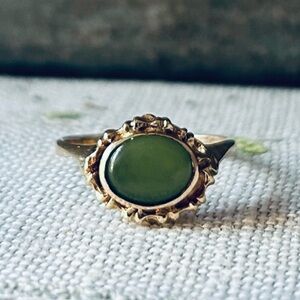 Vintage 14k Jade Ring